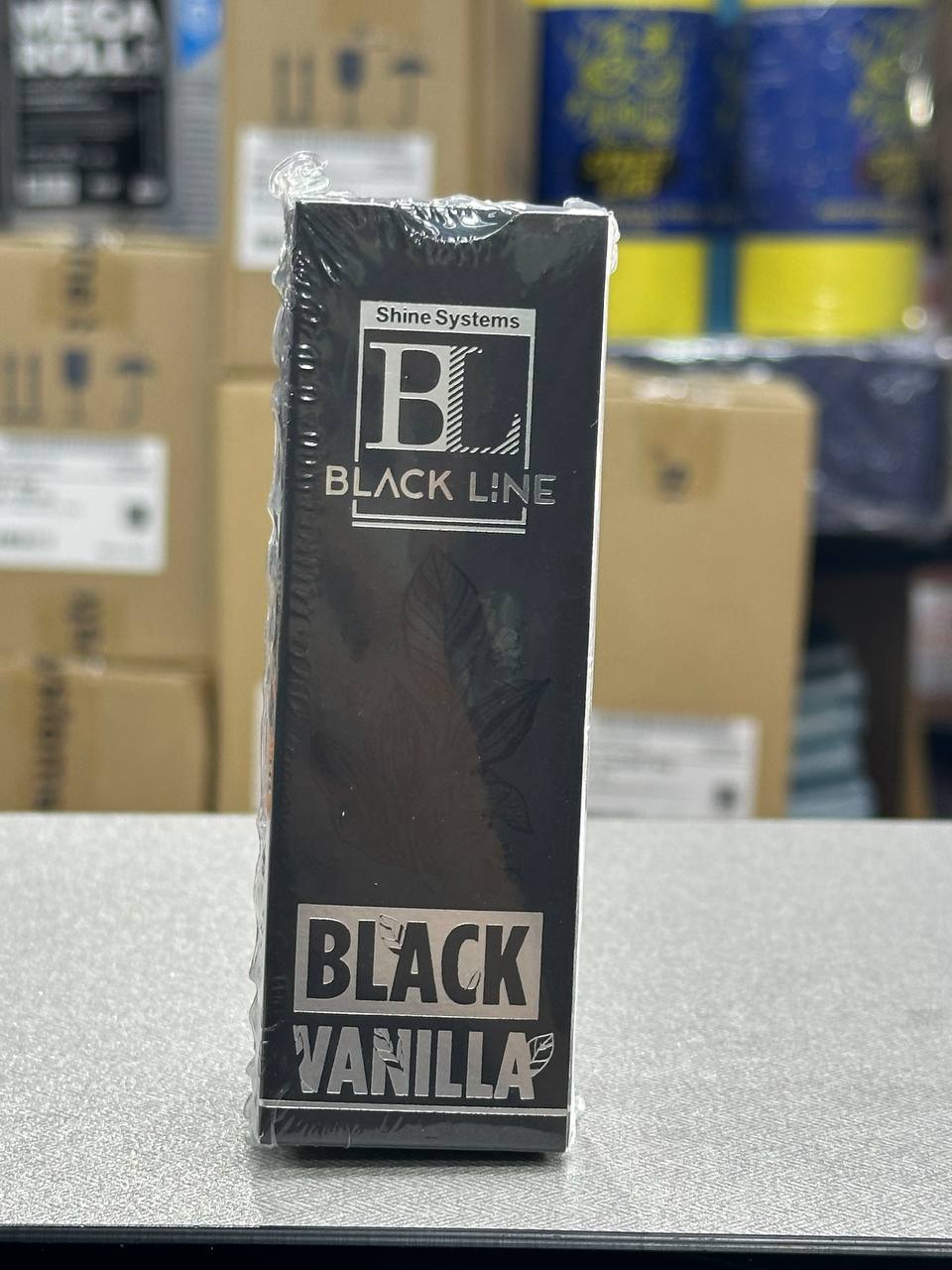 Shine Systems Black Line White Vanilla - ароматизатор для авто и дома, 50 мл